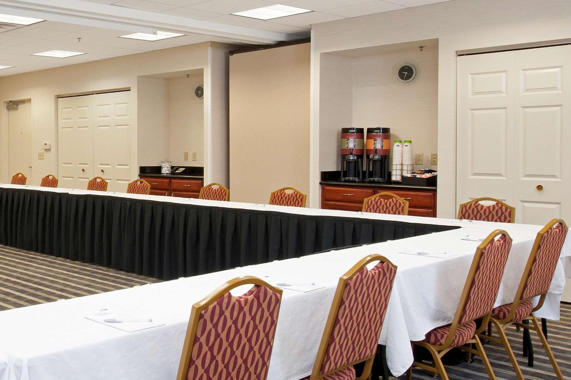 Hampton Inn & Suites Bloomington-Normal Exteriör bild