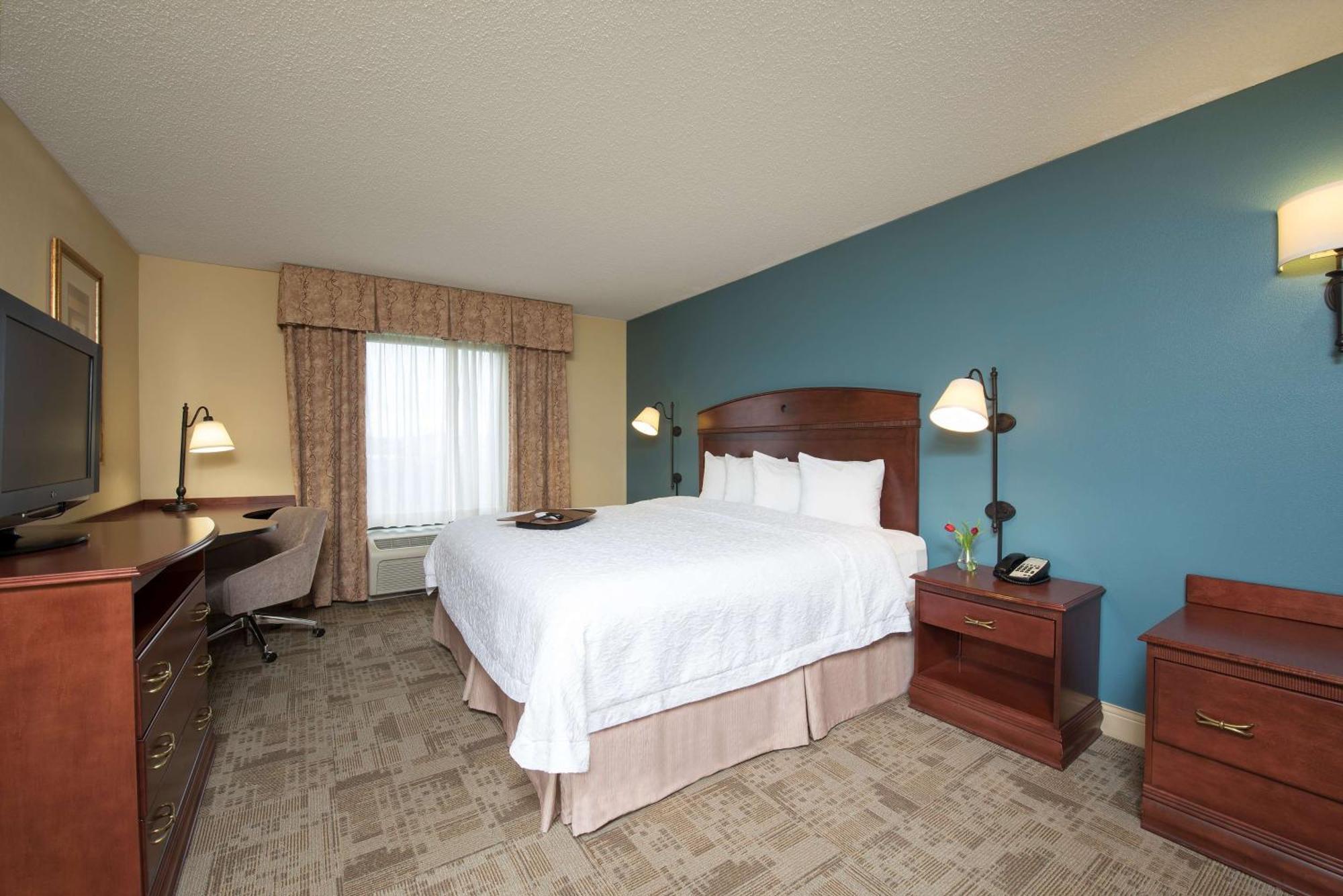 Hampton Inn & Suites Bloomington-Normal Exteriör bild
