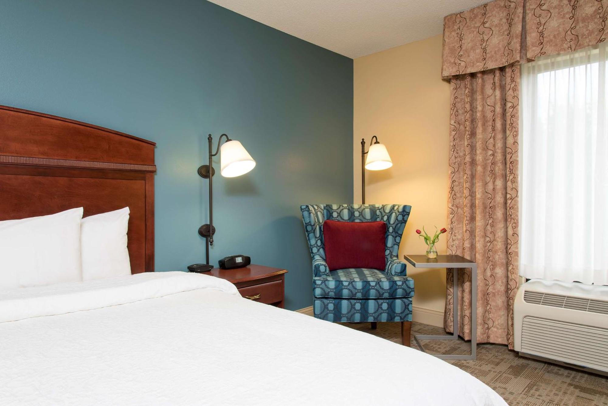 Hampton Inn & Suites Bloomington-Normal Exteriör bild