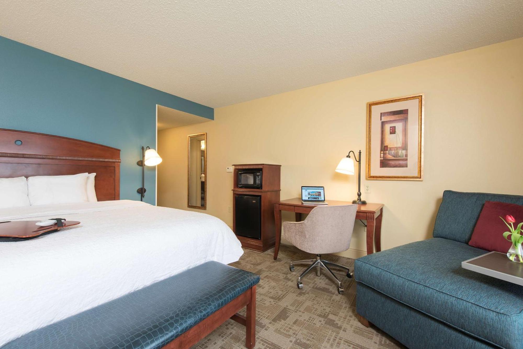 Hampton Inn & Suites Bloomington-Normal Exteriör bild