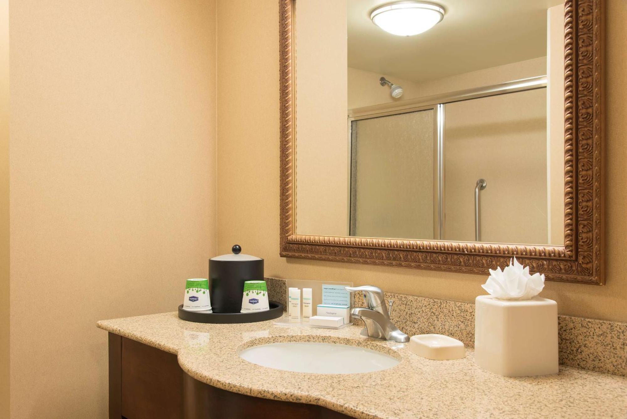 Hampton Inn & Suites Bloomington-Normal Exteriör bild
