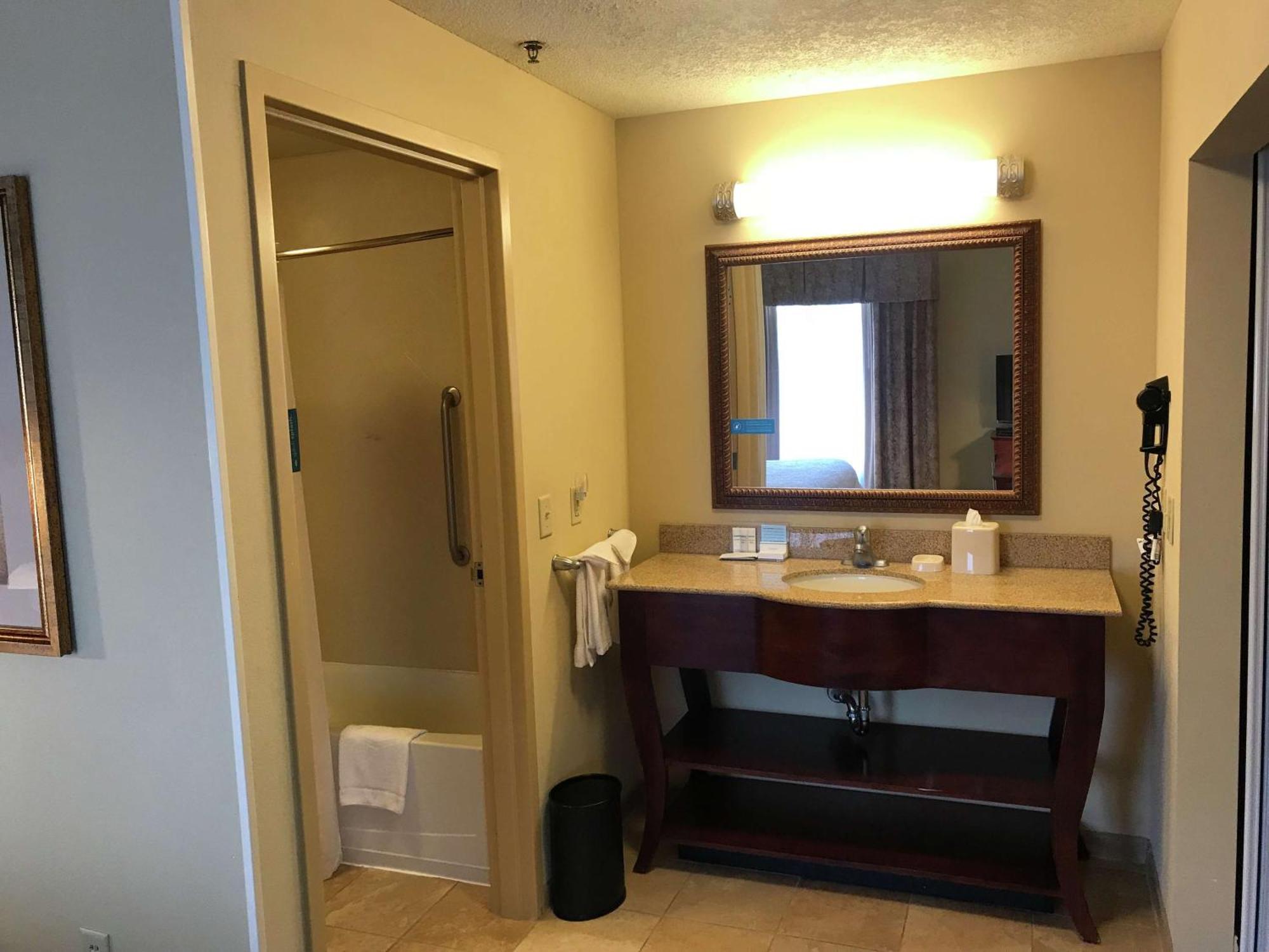 Hampton Inn & Suites Bloomington-Normal Exteriör bild