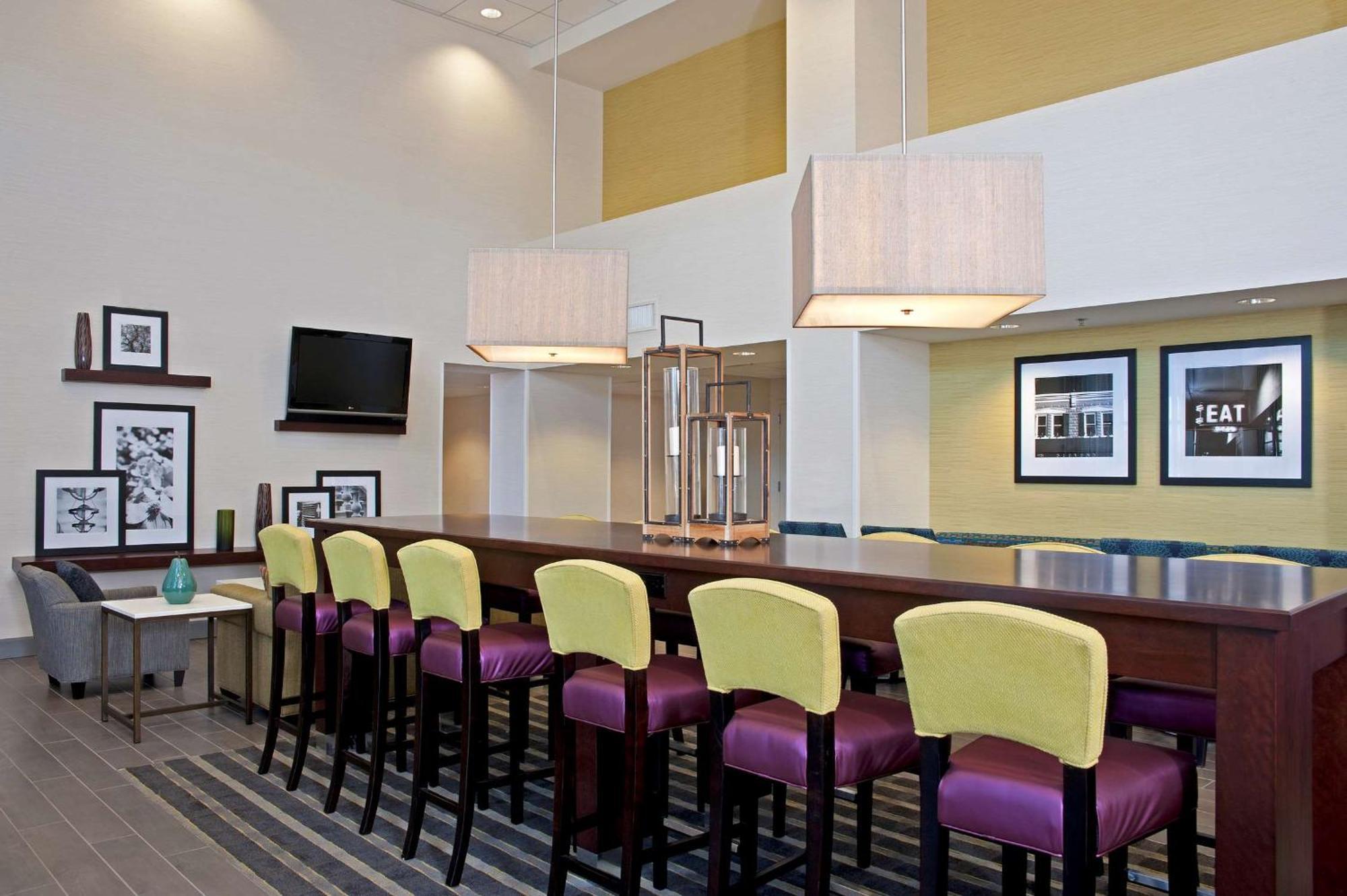 Hampton Inn & Suites Bloomington-Normal Exteriör bild